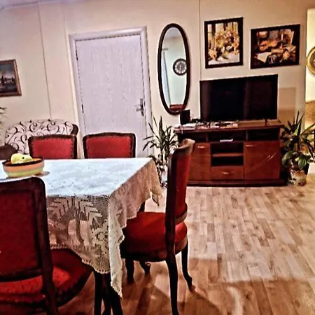 דירה Jezero ארנדלובאץ'