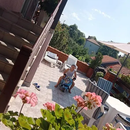 דירה Jezero ארנדלובאץ'